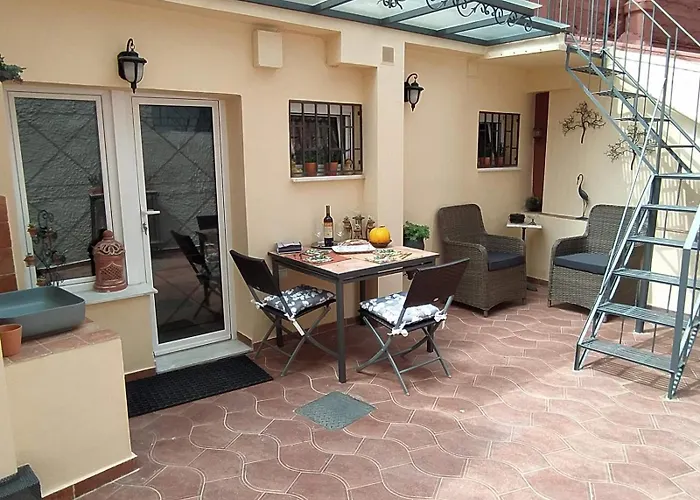 Vakantiehuis Orfeas Home/detached House 74m2,parking&yard