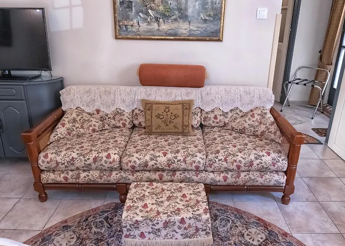 Vakantiehuis Orfeas Home/detached House 74m2,parking&yard