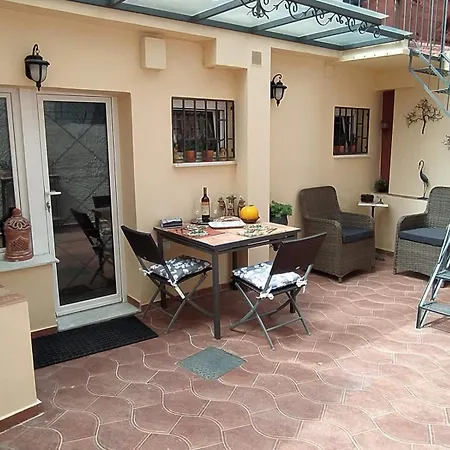 Case de vacanță Orfeas Home/detached House 74m2,parking&yard