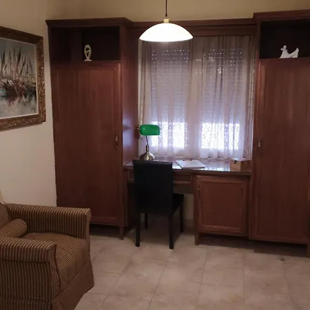 Orfeas Home/detached House 74m2,parking&yard Case de vacanță *