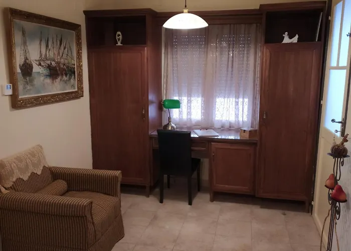 Orfeas Home/detached House 74m2,parking&yard Case de vacanță *